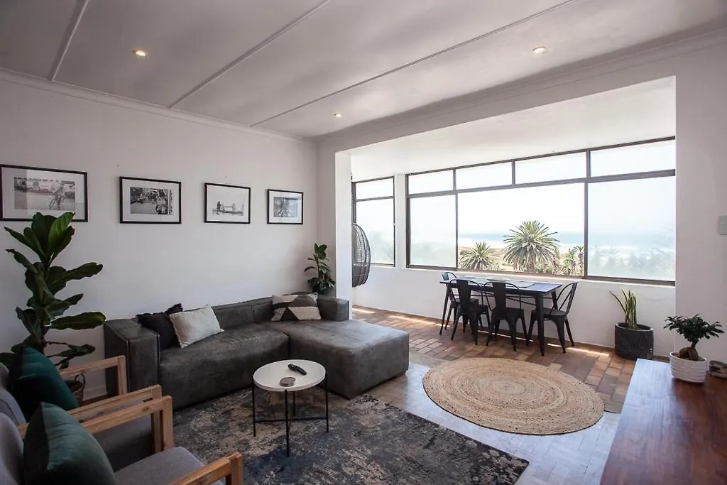 Cremorne On Beach Road Apartment Port Elizabeth